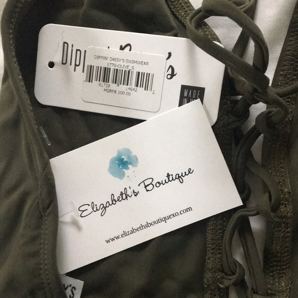 Dippin’ Daisy’s One Piece - Picture 4 of 4